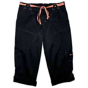 Nike Black Cropped Active Pants - Medium (8-10)